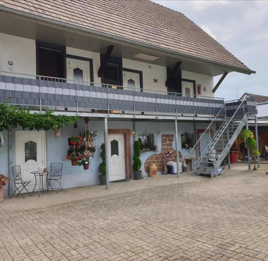 Wohnung 11 - Nur 10 Minuten Zu Fuss In Den Europa-Park 러스트 외부 사진